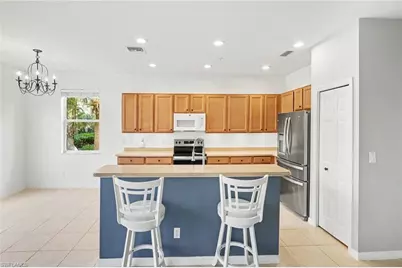 14831 Reflection Key Cir #1712, Fort Myers, FL 33907 - Photo 3