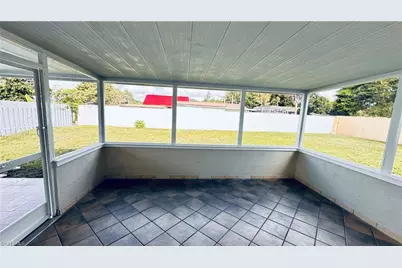 1407 NE 5th Ln, Cape Coral, FL 33909 - Photo 17