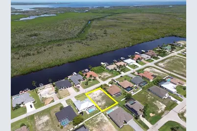 1105 NW 43rd Ave, Cape Coral, FL 33993 - Photo 9