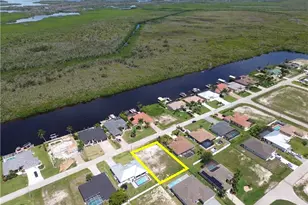 1105 NW 43rd Ave, Cape Coral, FL 33993 - Photo 9