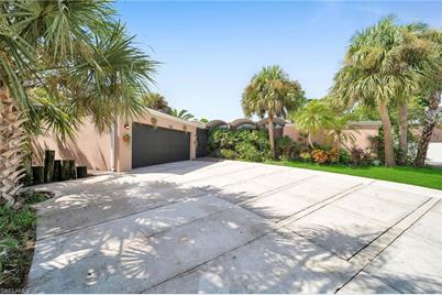 782 Hydrangea Dr, North Fort Myers, FL 33903 - Photo 1