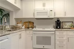 265 Deerwood Cir, Naples, FL 34113 - Photo 19