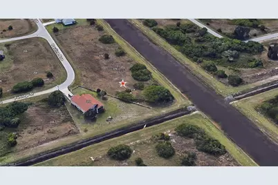 374 Pauline Ave, Lehigh Acres, FL 33974 - Photo 5