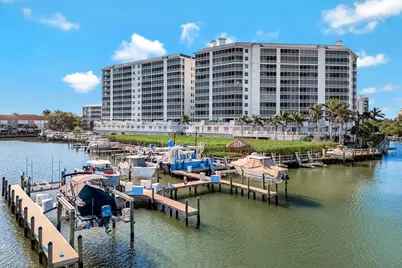 450 Launch Cir #203, Naples, FL 34108 - Photo 17