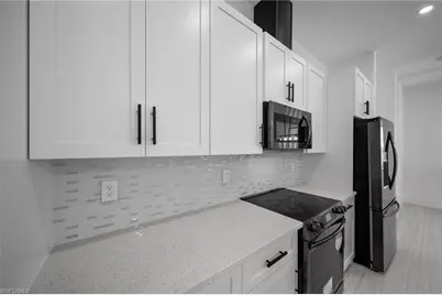 318 NW 9th St, Cape Coral, FL 33993 - Photo 17