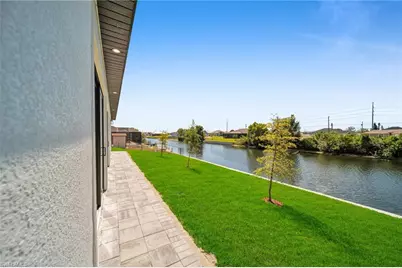 318 NW 9th St, Cape Coral, FL 33993 - Photo 9