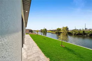 318 NW 9th St, Cape Coral, FL 33993 - Photo 9