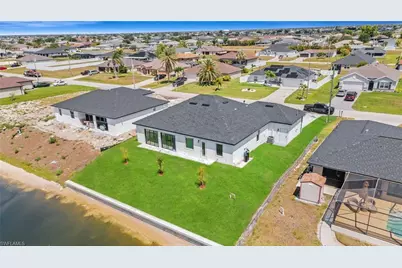 318 NW 9th St, Cape Coral, FL 33993 - Photo 43