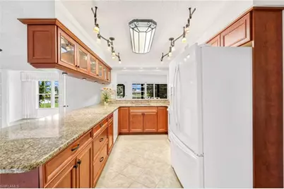 1381 N Brandywine Cir, Fort Myers, FL 33919 - Photo 9