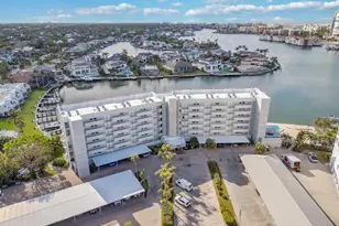 300 Park Shore Dr, Naples, FL 34103 - Photo 27