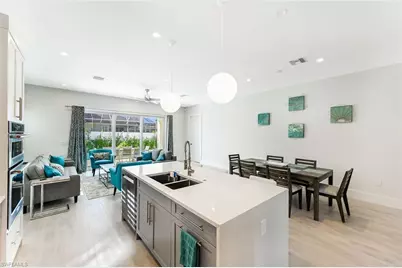 596 111th Ave N, Naples, FL 34108 - Photo 5