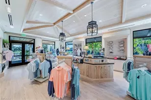 105 Clubhouse Dr, Naples, FL 34105 - Photo 17