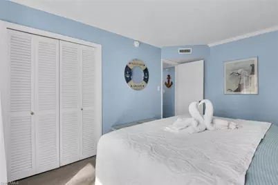 1295 Gulf Shore Blvd S #218, Naples, FL 34102 - Photo 7