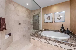 2538 Marquesa Royale Ln, Naples, FL 34109 - Photo 13