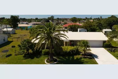 3724 Country Club Blvd, Cape Coral, FL 33904 - Photo 31