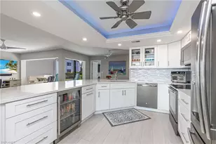 589 Beachwalk Cir, Naples, FL 34108 - Photo 19