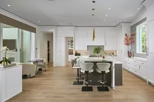 2075 Gordon Dr E, Naples, FL 34102 - Photo 5