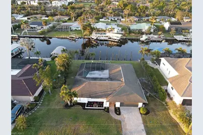 1041 N Waterway Dr, Fort Myers, FL 33919 - Photo 3