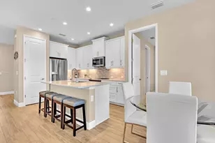 2561 Seychelles Dr, Naples, FL 34112 - Photo 3