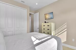 2561 Seychelles Dr, Naples, FL 34112 - Photo 9