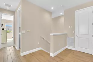 2561 Seychelles Dr, Naples, FL 34112 - Photo 19