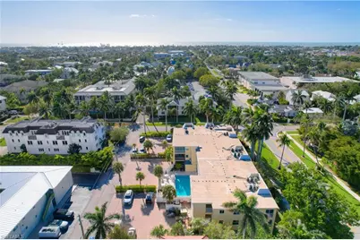 900 8th Ave S #204, Naples, FL 34102 - Photo 13