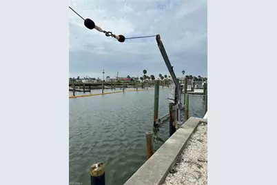 829 Oak St, Fort Myers Beach, FL 33931 - Photo 9