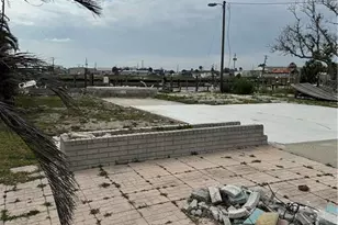 829 Oak St, Fort Myers Beach, FL 33931 - Photo 3