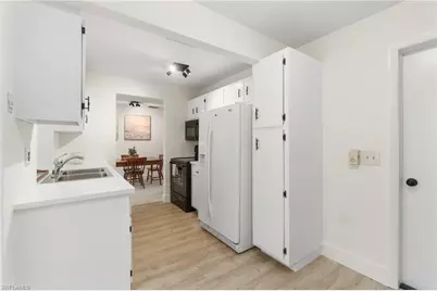 1094 Forest Lakes Dr, Naples, FL 34105 - Photo 11