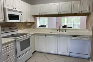 3001 Sandpiper Bay Cir, Naples, FL 34112 - Photo 3