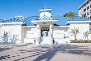 275 Indies Way, Naples, FL 34110 - Photo 39