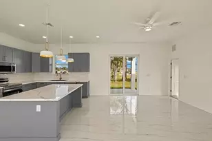 103 NW 9th St, Cape Coral, FL 33993 - Photo 5