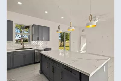 103 NW 9th St, Cape Coral, FL 33993 - Photo 9