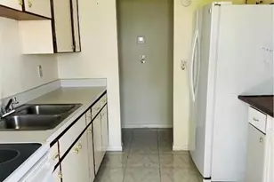 46 Desert Candle Cir, Lehigh Acres, FL 33936 - Photo 5