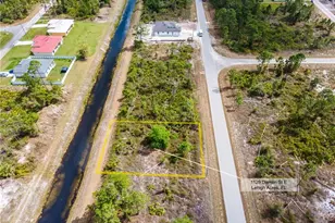 1129 Damen St E, Lehigh Acres, FL 33974 - Photo 3