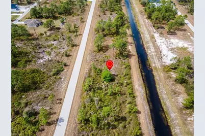1129 Damen St E, Lehigh Acres, FL 33974 - Photo 9