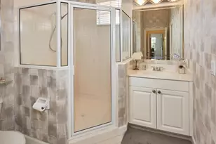 26900 Wyndhurst Ct, Bonita Springs, FL 34134 - Photo 19