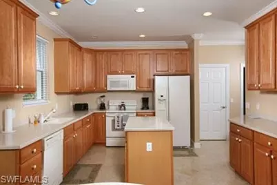 28605 San Lucas Ln #102, Bonita Springs, FL 34135 - Photo 7