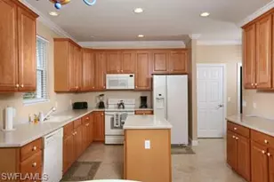 28605 San Lucas Ln, Bonita Springs, FL 34135 - Photo 7