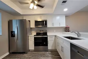 425 SW 47th Terrace, Cape Coral, FL 33914 - Photo 7