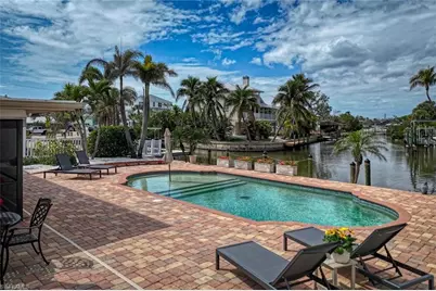 309 Madison Ct, Fort Myers Beach, FL 33931 - Photo 9