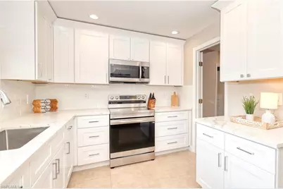309 Madison Ct, Fort Myers Beach, FL 33931 - Photo 5