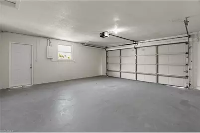 8925 Dorchester St, Fort Myers, FL 33907 - Photo 23