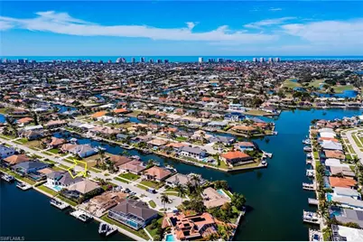 152 Gulfport Ct, Marco Island, FL 34145 - Photo 9