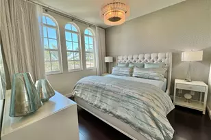 365 5th Ave S, Naples, FL 34102 - Photo 5