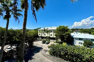 365 5th Ave S, Naples, FL 34102 - Photo 45