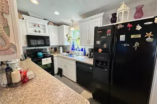 1658 Diamond Lake Cir, Naples, FL 34114 - Photo 17