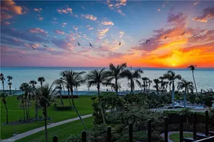 4251 Gulf Shore Blvd N, Naples, FL 34103 - Photo 5