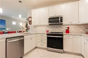 7658 Jacaranda Ln, Naples, FL 34114 - Photo 13