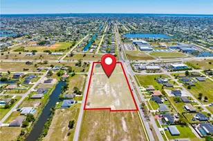 815 Trafalgar Pkwy W, Cape Coral, FL 33991 - Photo 7